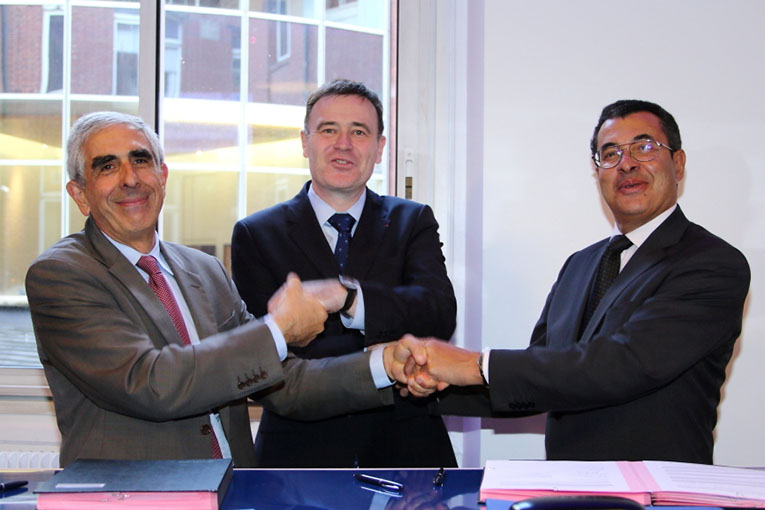 Frank Bournois (Dean of ESCP), Patrick-Hubert Petit (Associate, KPMG France) and Patrick Gounelle (President of ESCP Foundation) sign the Professorship in International Corporate Governance