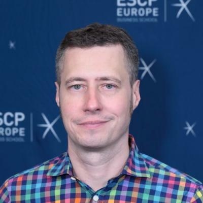 Prof. Michael Haenlein