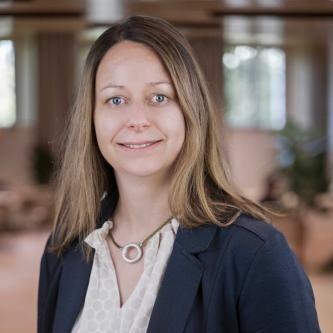 Leona Wiegmann-  Associate Professor

 - ESCP