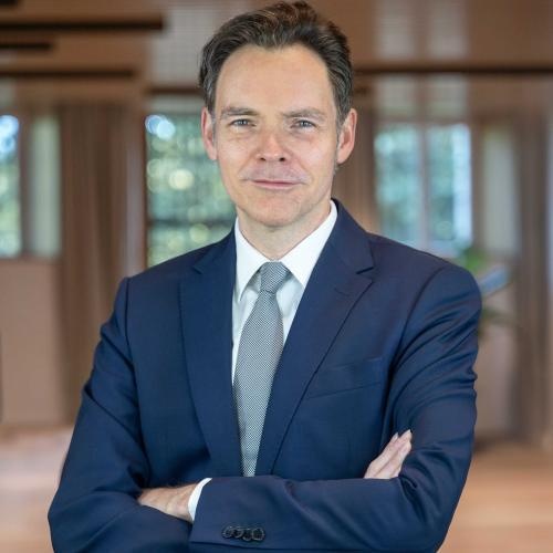 Martin Schmidt - Professor
- ESCP Martin Schmidt - Professor
- ESCP