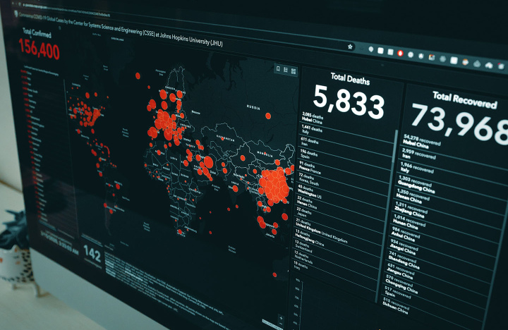 How can big data help to understand, apprehend and control a pandemic?