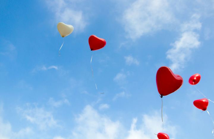 Spread love in organisations: interview with Naji Gehchan, co-founder and host of Spreadloveio.com